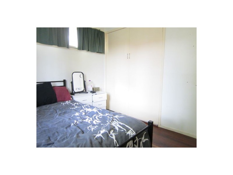 12 Wentworth Street, Leichhardt QLD 4305