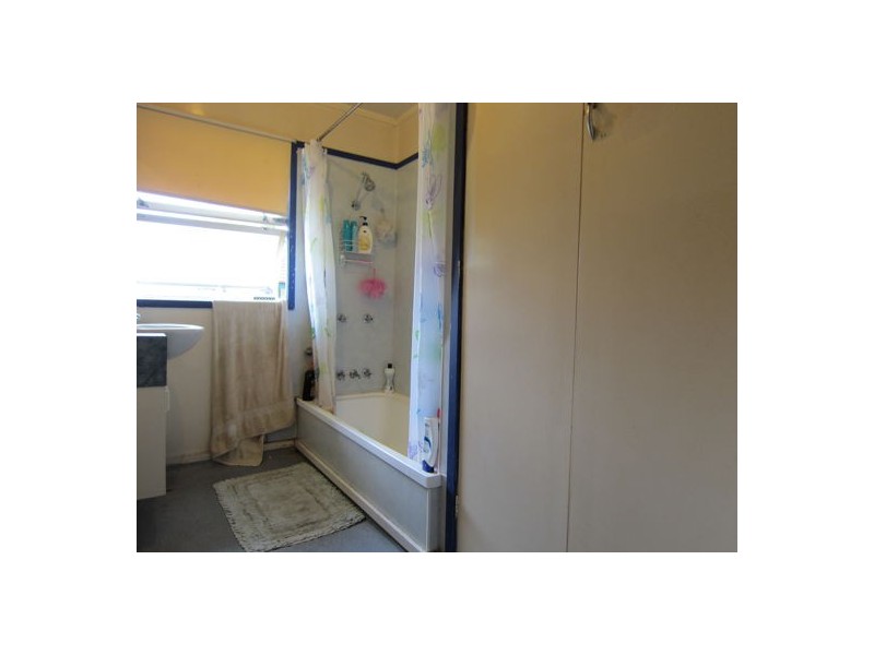 12 Wentworth Street, Leichhardt QLD 4305