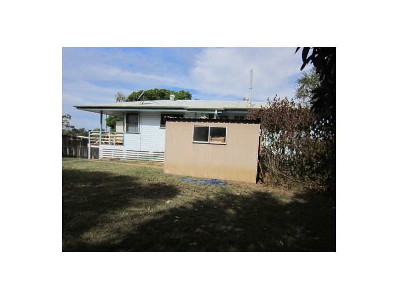12 Wentworth Street, Leichhardt QLD 4305