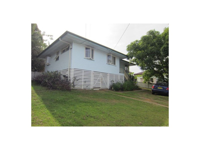 12 Wentworth Street, Leichhardt QLD 4305