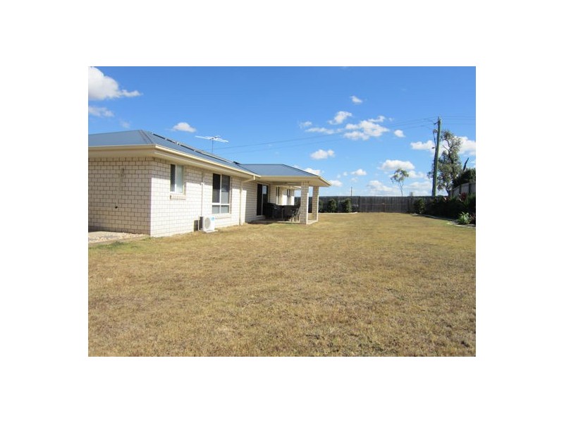 2 Petal Place, Yamanto QLD 4305