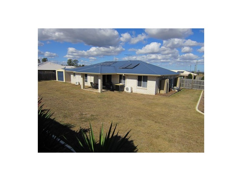 2 Petal Place, Yamanto QLD 4305