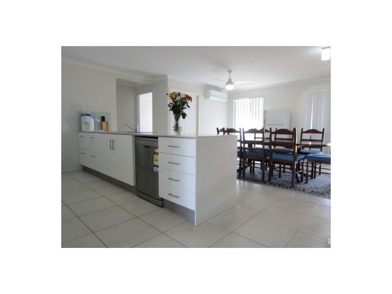 2 Petal Place, Yamanto QLD 4305