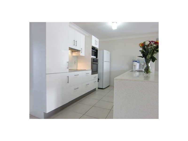 2 Petal Place, Yamanto QLD 4305