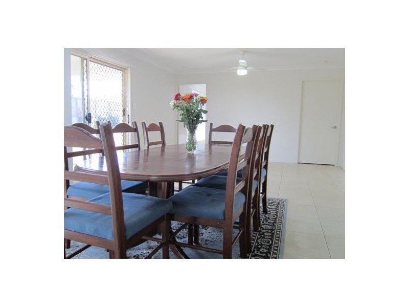 2 Petal Place, Yamanto QLD 4305