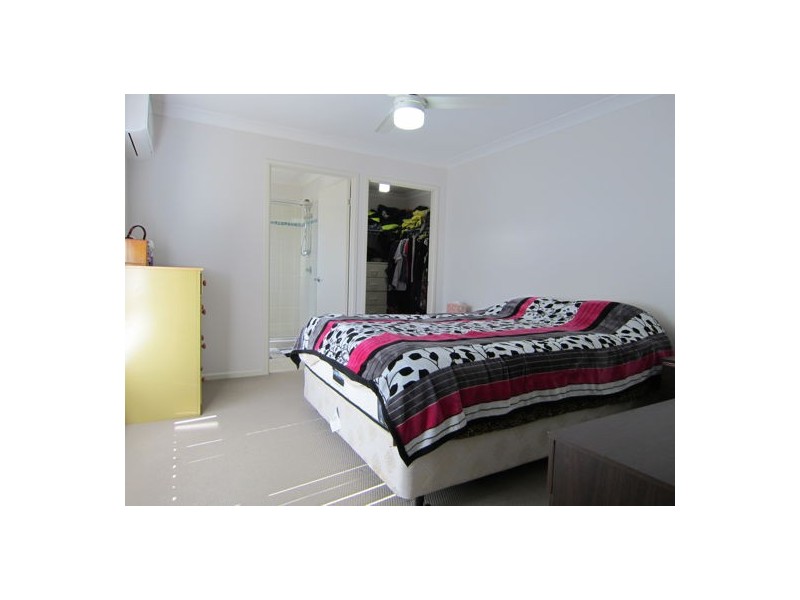 2 Petal Place, Yamanto QLD 4305