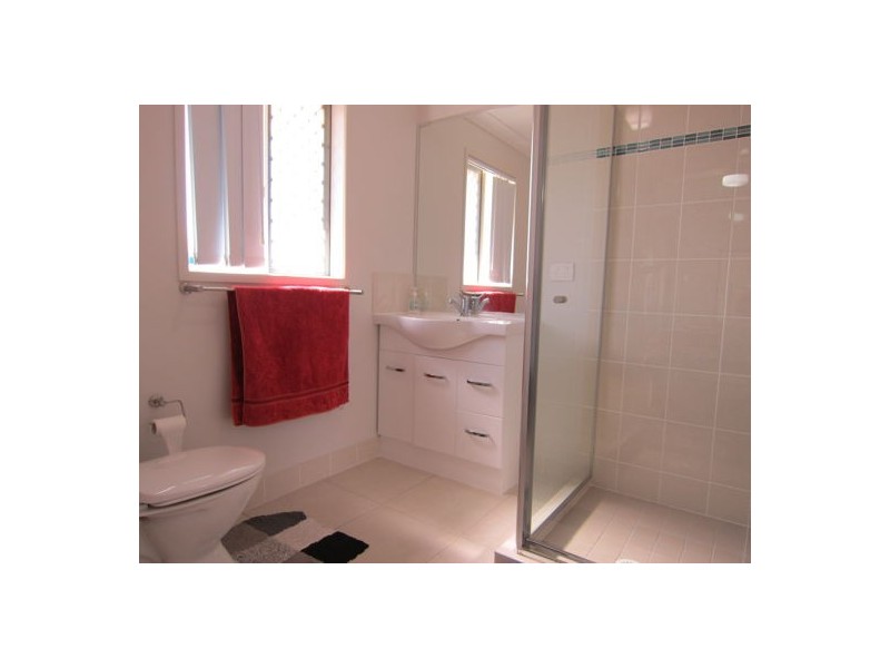 2 Petal Place, Yamanto QLD 4305
