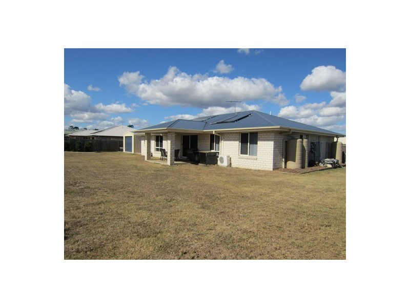 2 Petal Place, Yamanto QLD 4305