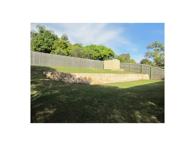 7 Benjamin Court, Yamanto QLD 4305