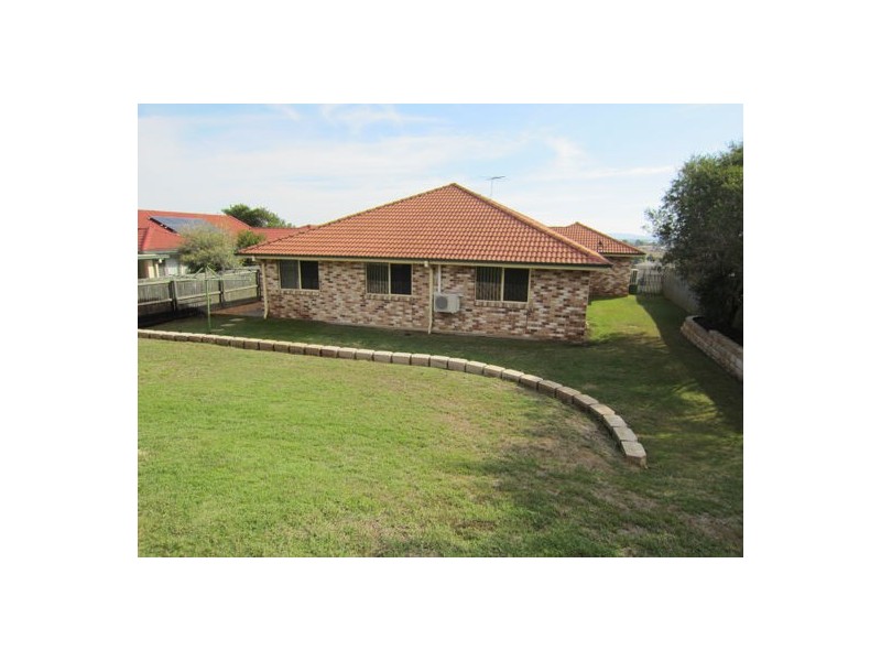 7 Benjamin Court, Yamanto QLD 4305