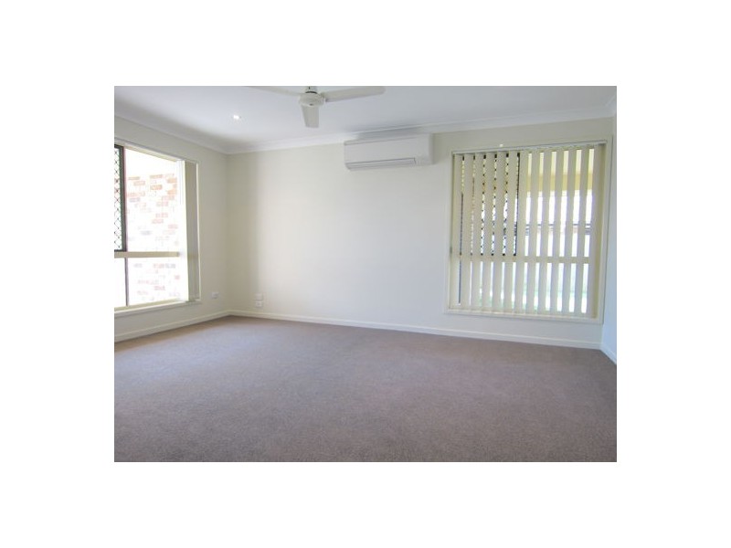 7 Benjamin Court, Yamanto QLD 4305