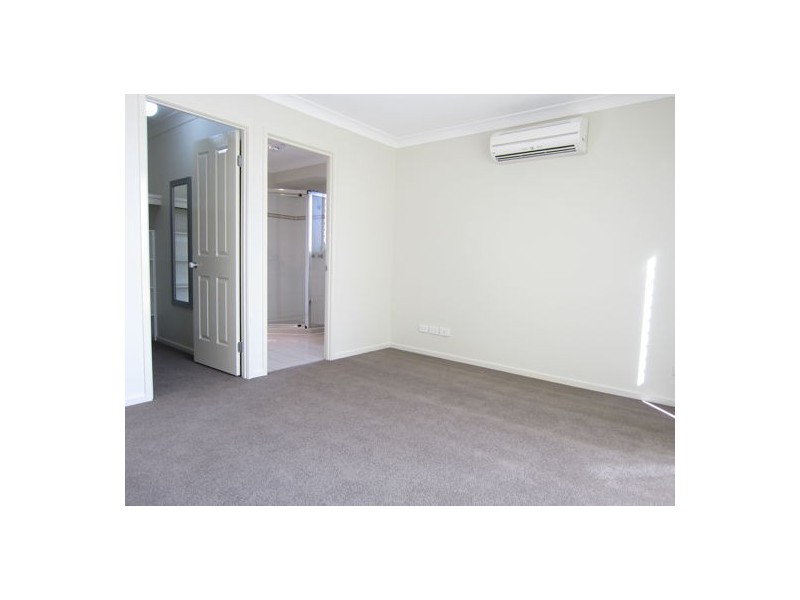 7 Benjamin Court, Yamanto QLD 4305
