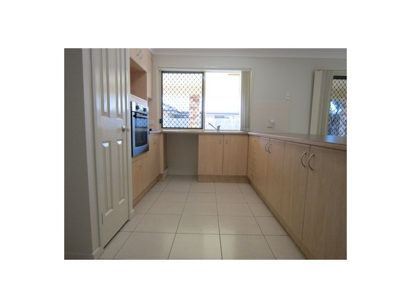 7 Benjamin Court, Yamanto QLD 4305