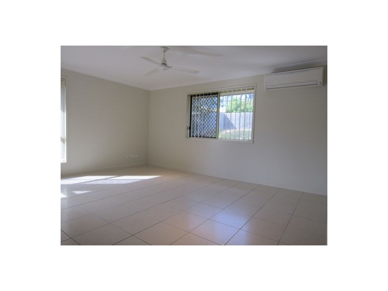 7 Benjamin Court, Yamanto QLD 4305