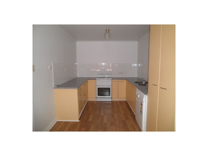 27 Greenway Street, Churchill QLD 4305