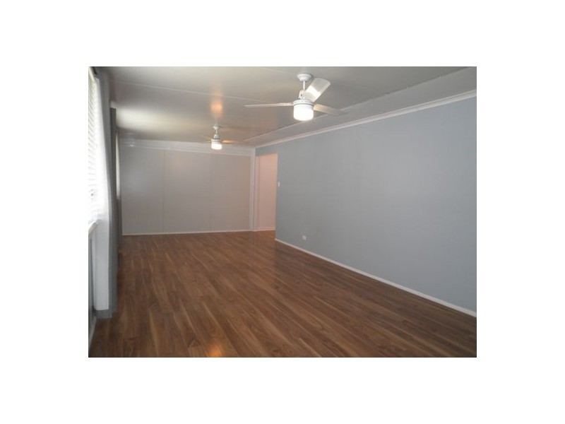 27 Greenway Street, Churchill QLD 4305