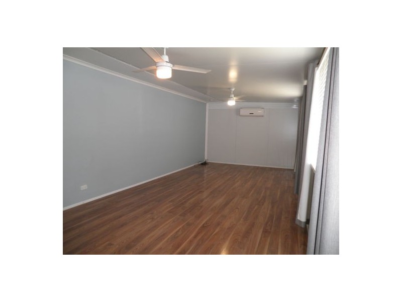 27 Greenway Street, Churchill QLD 4305