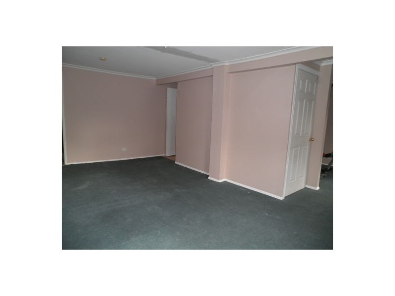 27 Greenway Street, Churchill QLD 4305