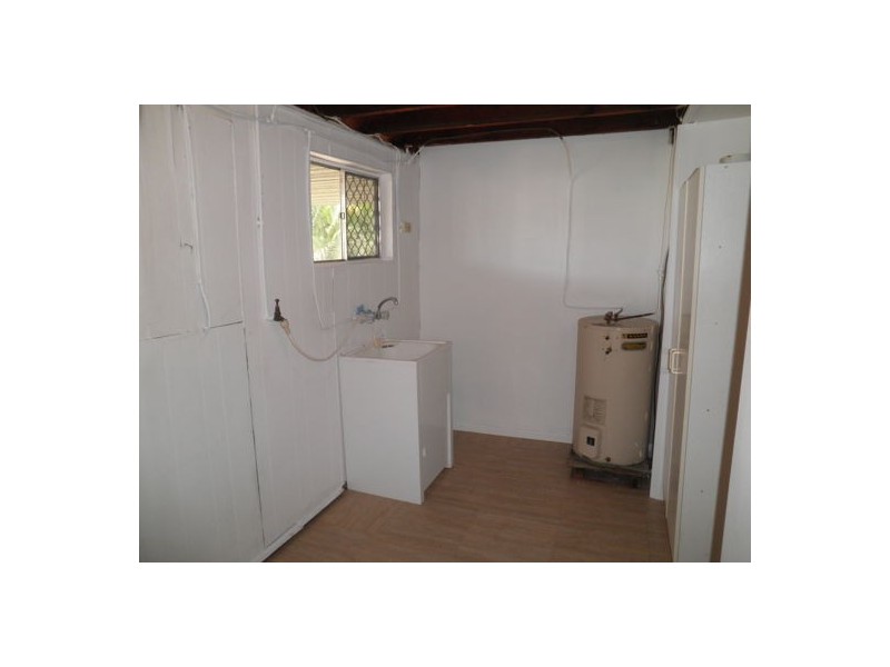 27 Greenway Street, Churchill QLD 4305