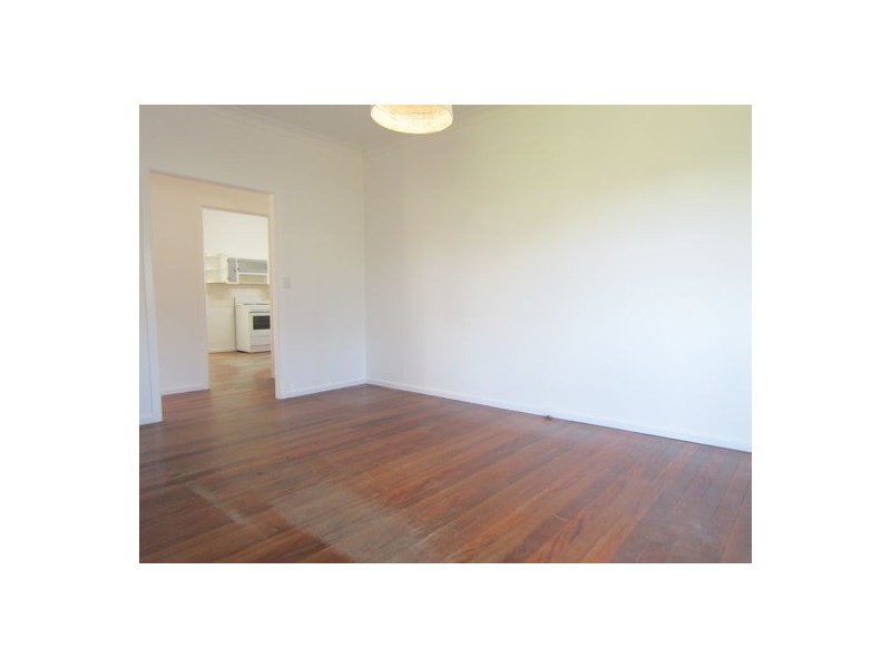 44 Walkers Lane, Booval QLD 4304