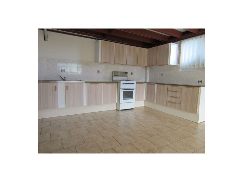 38 Gwendoline Street, Raceview QLD 4305