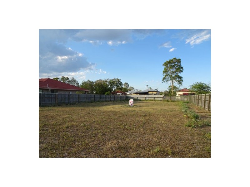 8 Bray Street, Lowood QLD 4311
