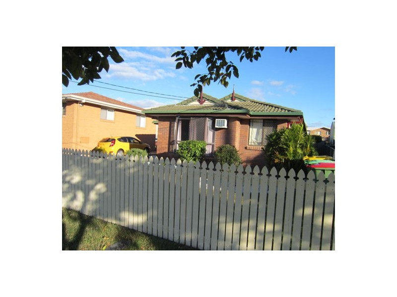 13 Clifton Street, Booval QLD 4304