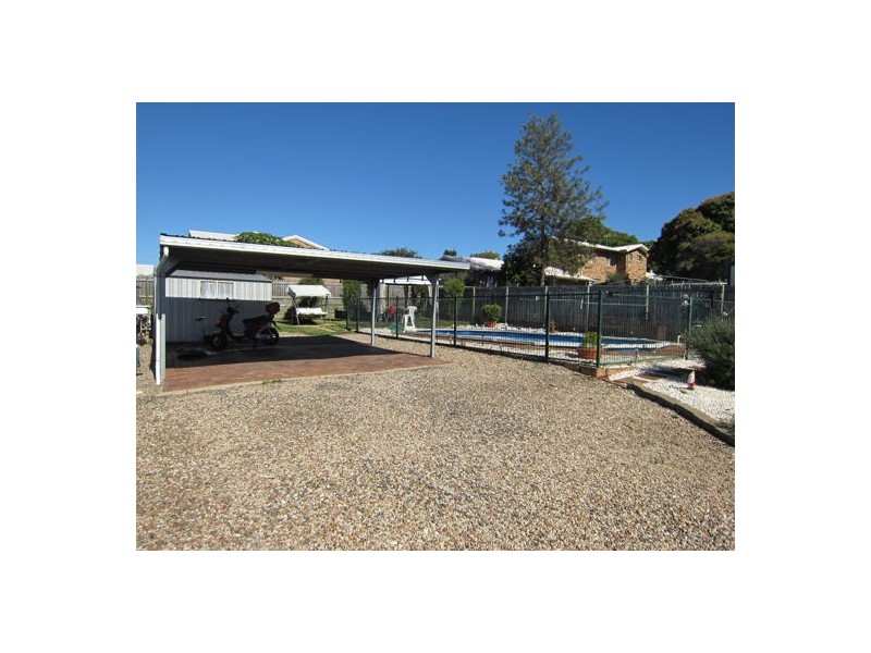 13 Clifton Street, Booval QLD 4304