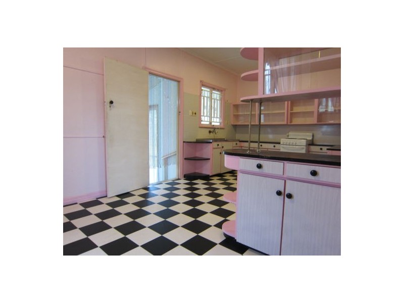 181 Glebe Road, Silkstone QLD 4304