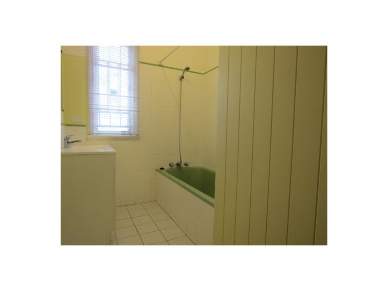 181 Glebe Road, Silkstone QLD 4304