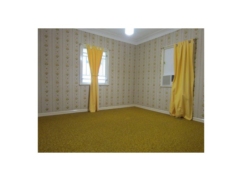 181 Glebe Road, Silkstone QLD 4304