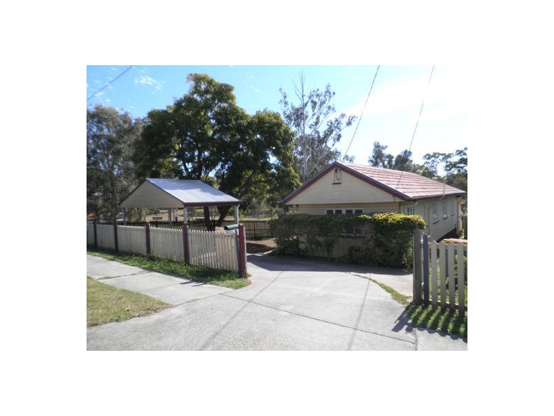 27 Denman Street, Leichhardt QLD 4305