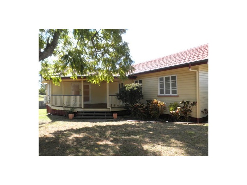 27 Denman Street, Leichhardt QLD 4305