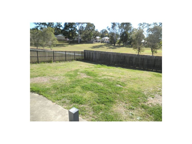 27 Denman Street, Leichhardt QLD 4305