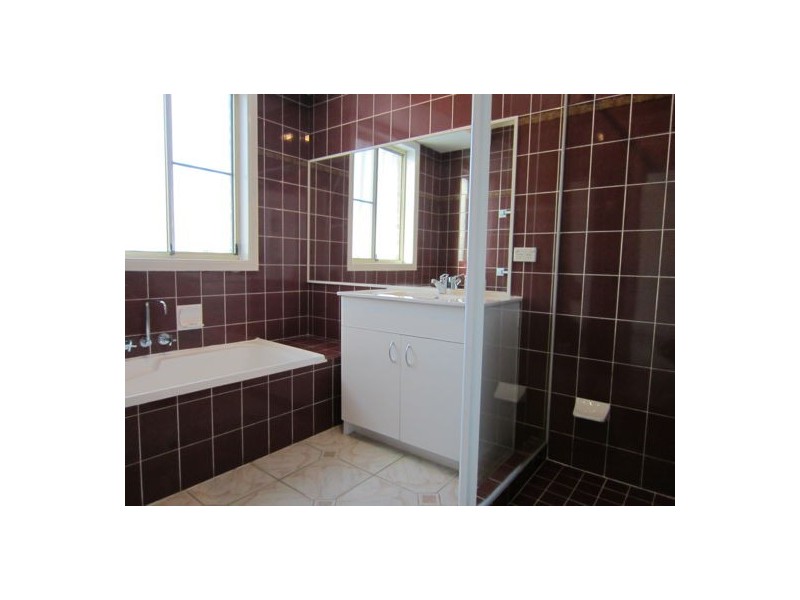 31 Mustang Street, Yamanto QLD 4305