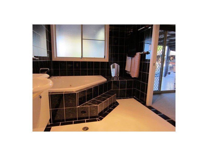 31 Mustang Street, Yamanto QLD 4305