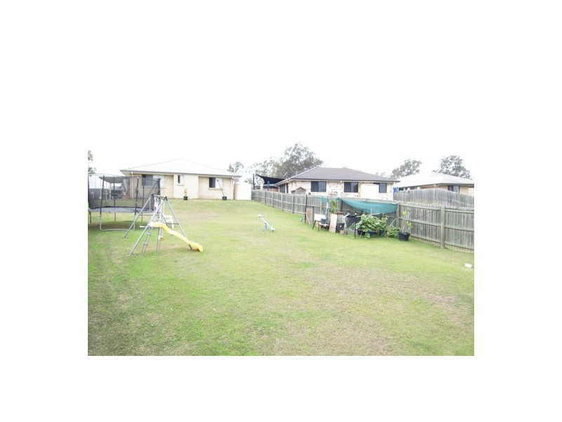 26 Benjamin Court, Yamanto QLD 4305