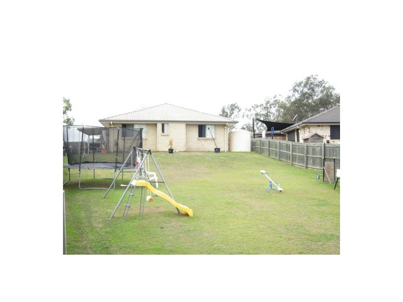 26 Benjamin Court, Yamanto QLD 4305