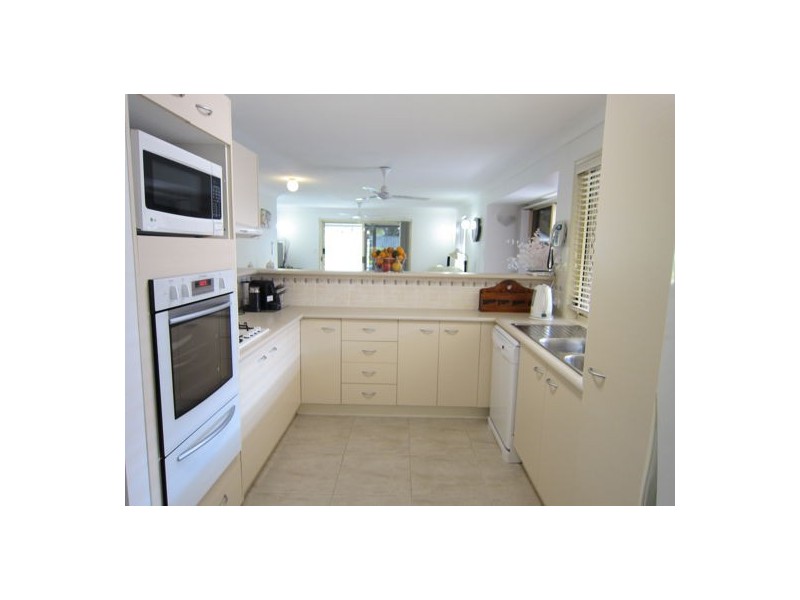 5 Lakewood Court, Flinders View QLD 4305