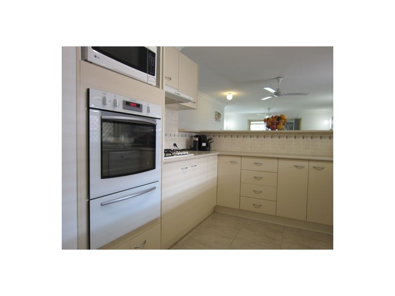 5 Lakewood Court, Flinders View QLD 4305