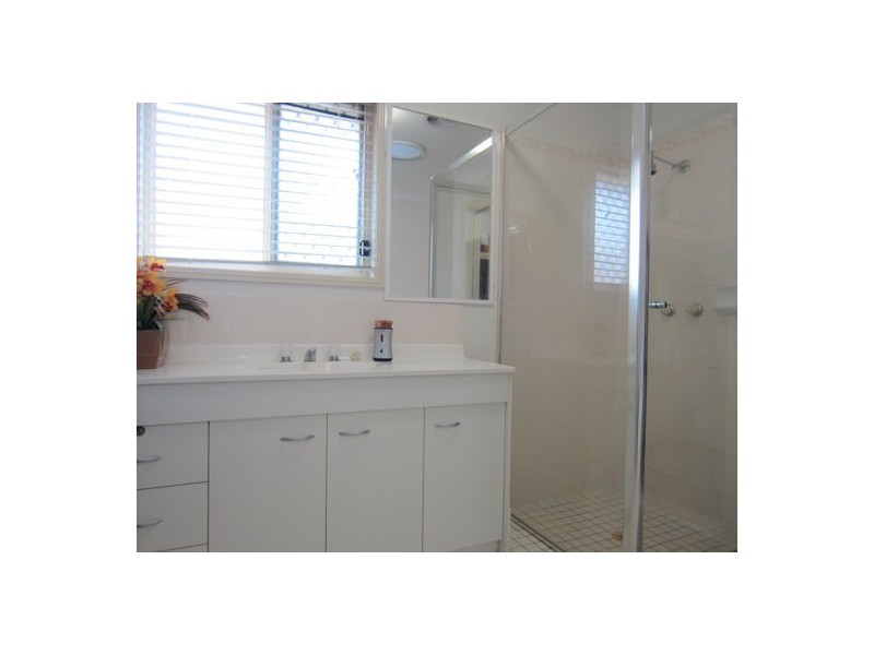 5 Lakewood Court, Flinders View QLD 4305