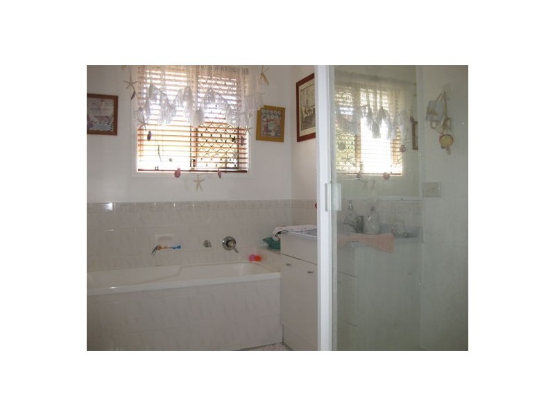 8 Gumnut Grove, Redbank Plains QLD 4301