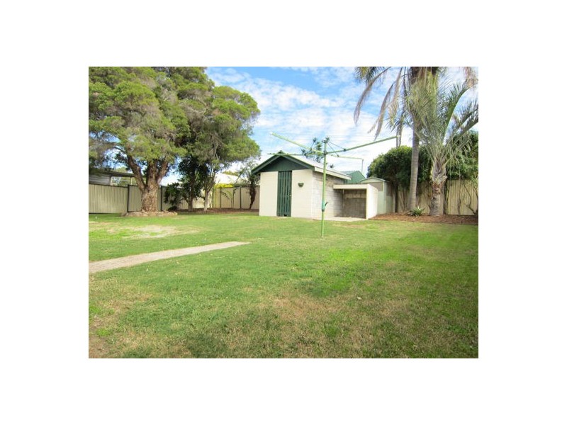 33 Raceview Street, Eastern Heights QLD 4305