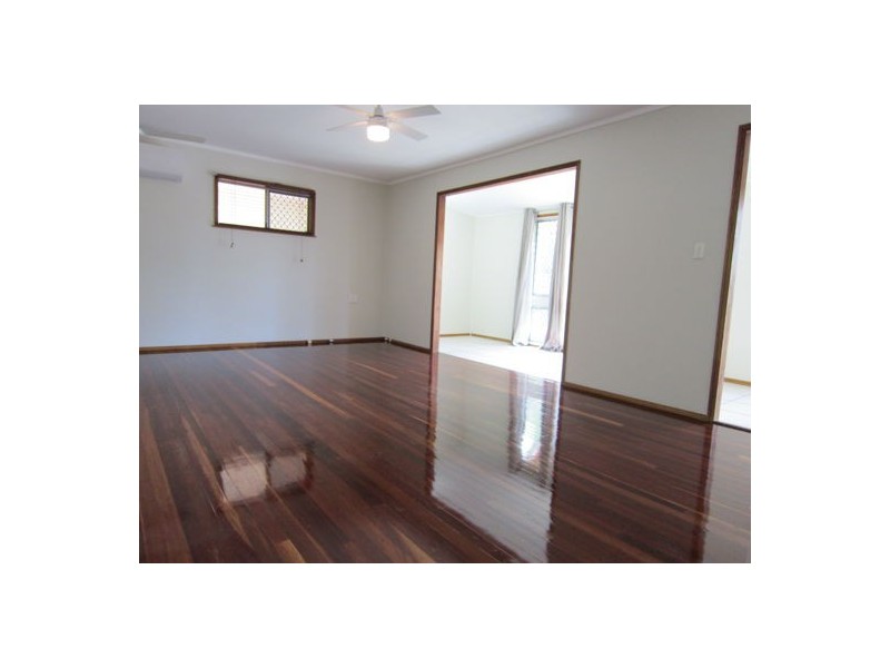 33 Raceview Street, Eastern Heights QLD 4305