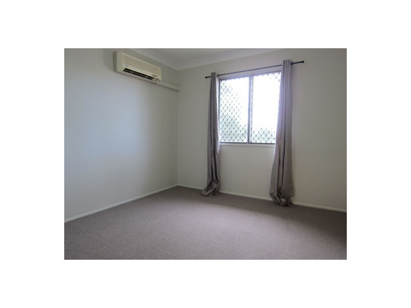 33 Raceview Street, Eastern Heights QLD 4305