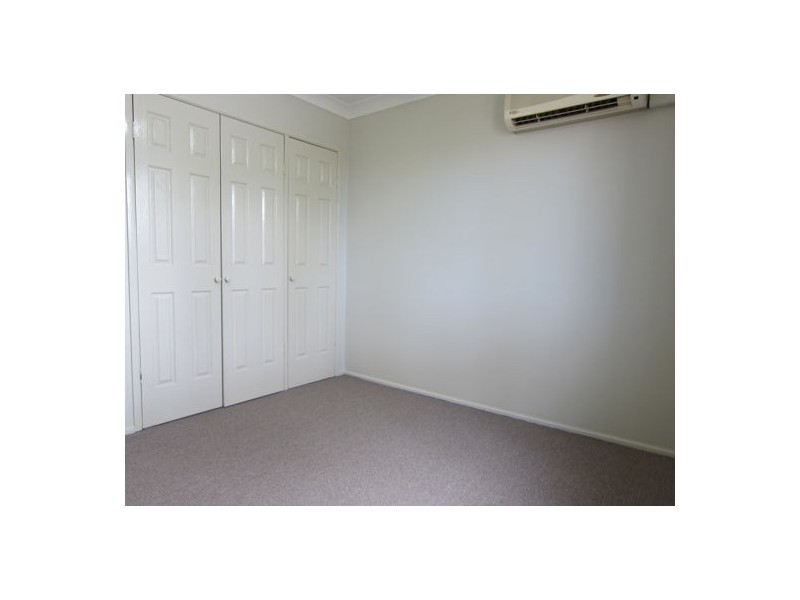 33 Raceview Street, Eastern Heights QLD 4305