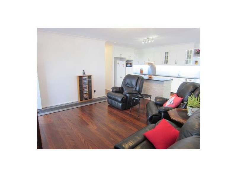 24 Cascade Street, Raceview QLD 4305