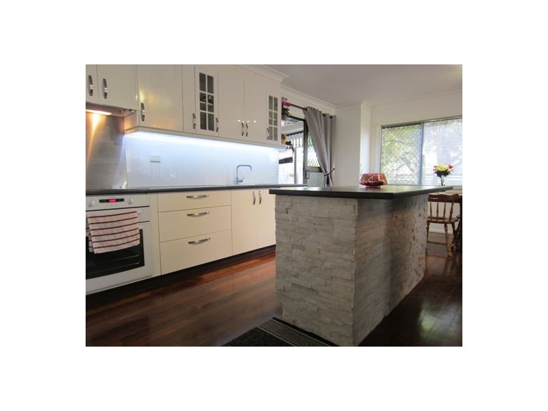 24 Cascade Street, Raceview QLD 4305