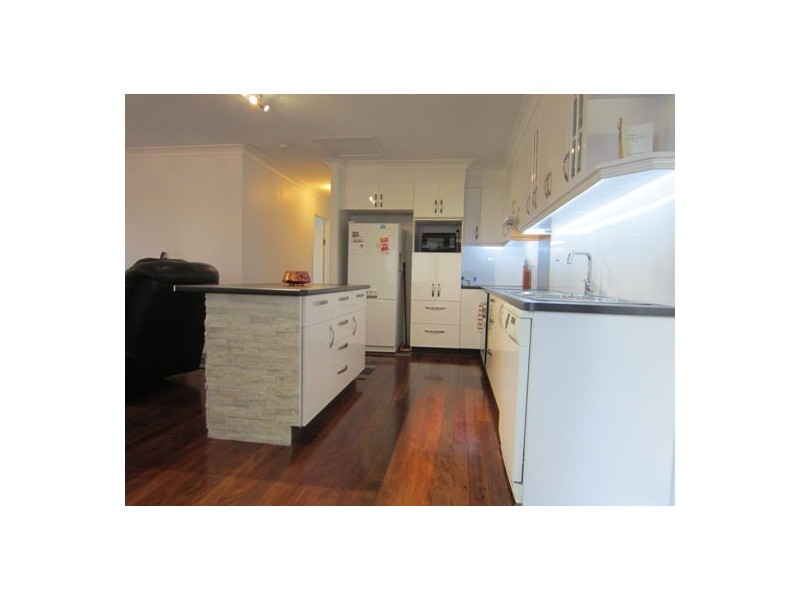 24 Cascade Street, Raceview QLD 4305