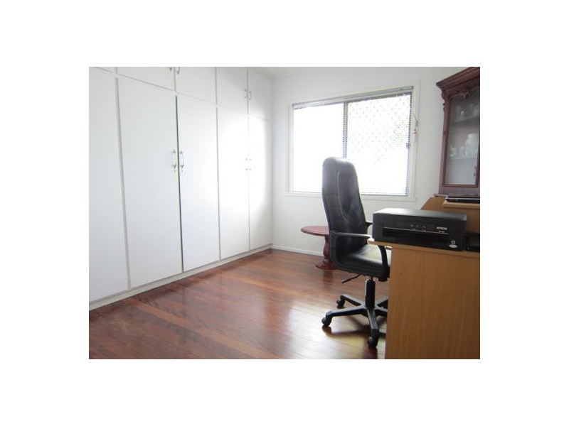 24 Cascade Street, Raceview QLD 4305